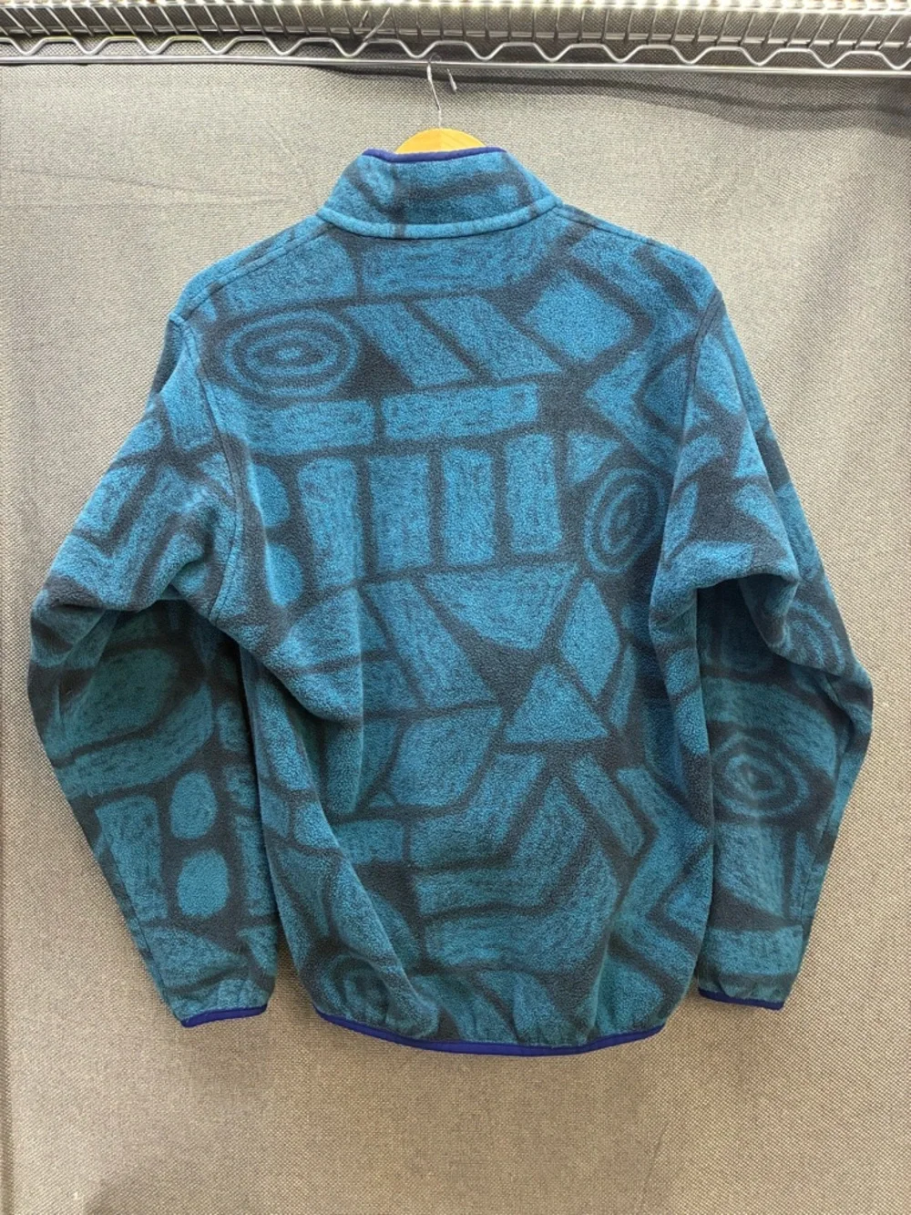 2015 PATAGONIA SYNCHILLA SNAP-T PULLOVER, SHALE/NAVY ABSTRACT PRINT RETIRED/RARE - Picture 3 of 16
